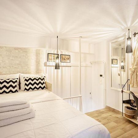 Acropolis Elegant Maisonette By Lodgespot أثينا المظهر الخارجي الصورة
